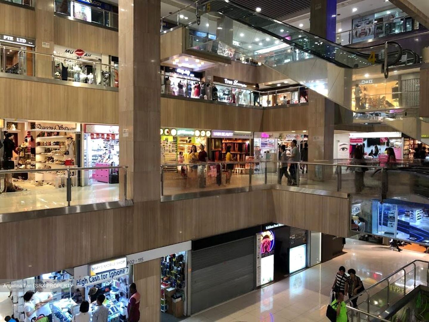 High Point (D9), Retail #471179931